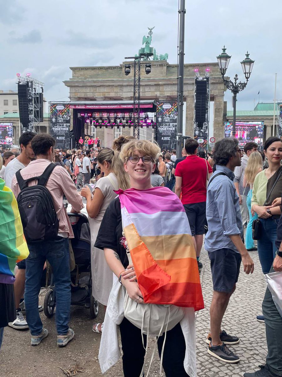 vash_poteryash's tweet image. Прайд в Берлине 🏳️‍🌈🎉