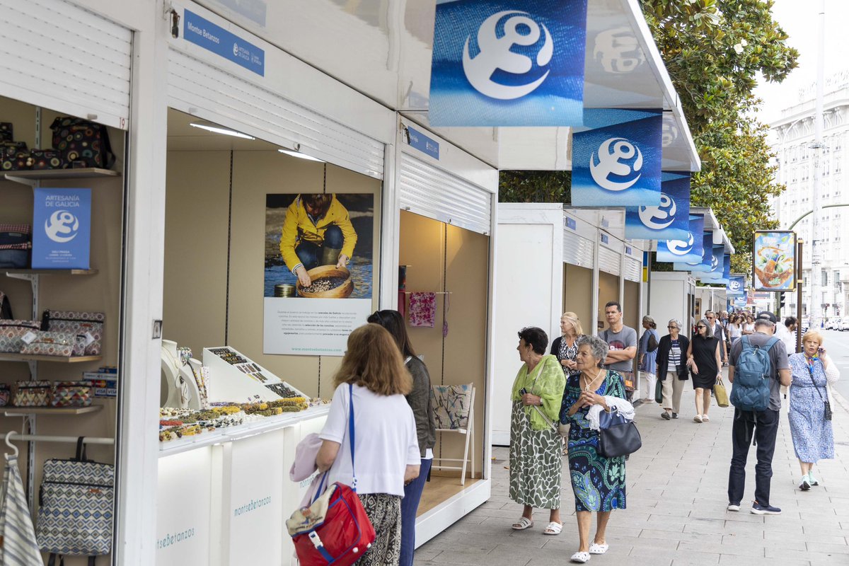 ConcelloCoruna's tweet photo. 📢 Comeza a 40ª edición da Feira de Artesanía #Mostrart con preto de medio cento de casetas e 70 profesionais.
🗓️ Poderá visitarse ata o vindeiro 25 de agosto nos Xardíns de Méndez Núñez.
Toda a información: https://t.co/qAACtzZRqV https://t.co/ytGadQOAfk