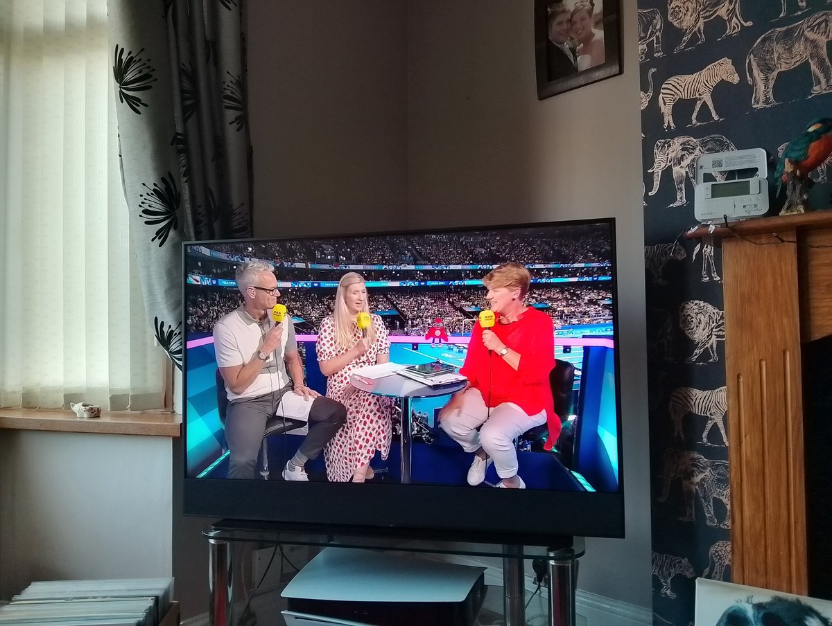 A warm, supportive&amp; honest conversation about mental health in swimming/sport more widely. "Happiness is more than about medals"&amp; the importance of tackling stigma.Refreshing broadcasting 👏  <a href="/clarebalding/">Clare Balding 💙</a> <a href="/BeckAdlington/">Becky Adlington</a> <a href="/MarkFosterSwim/">Mark Foster</a>  <a href="/BBCSport/">BBC Sport</a> <a href="/MindCharity/">Mind</a> #Olympics2024Paris