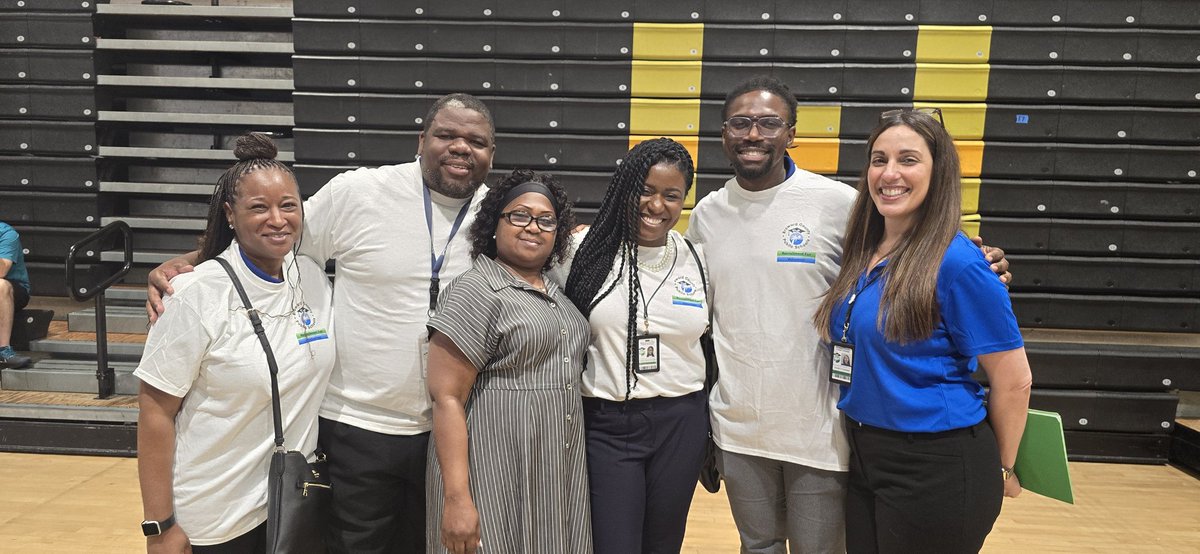 Equipe with <a href="/jenescandell/">Jennifer O. Escandell</a> at the Recruitment Fair.