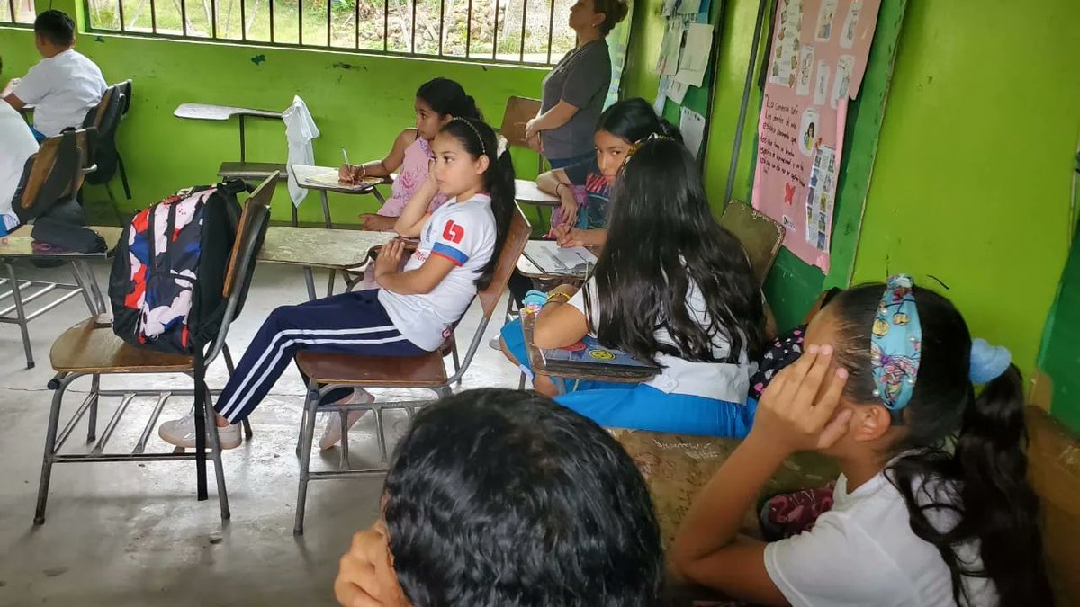 ADASBA en asocio con International Rescue Committee y el financiamiento de USAID Honduras, desarrolla el Espacio Seguro Móvil "Fortaleza de la Diversión" con estudiantes de la Escuela 18 de Noviembre de San Antonio, Cortés.