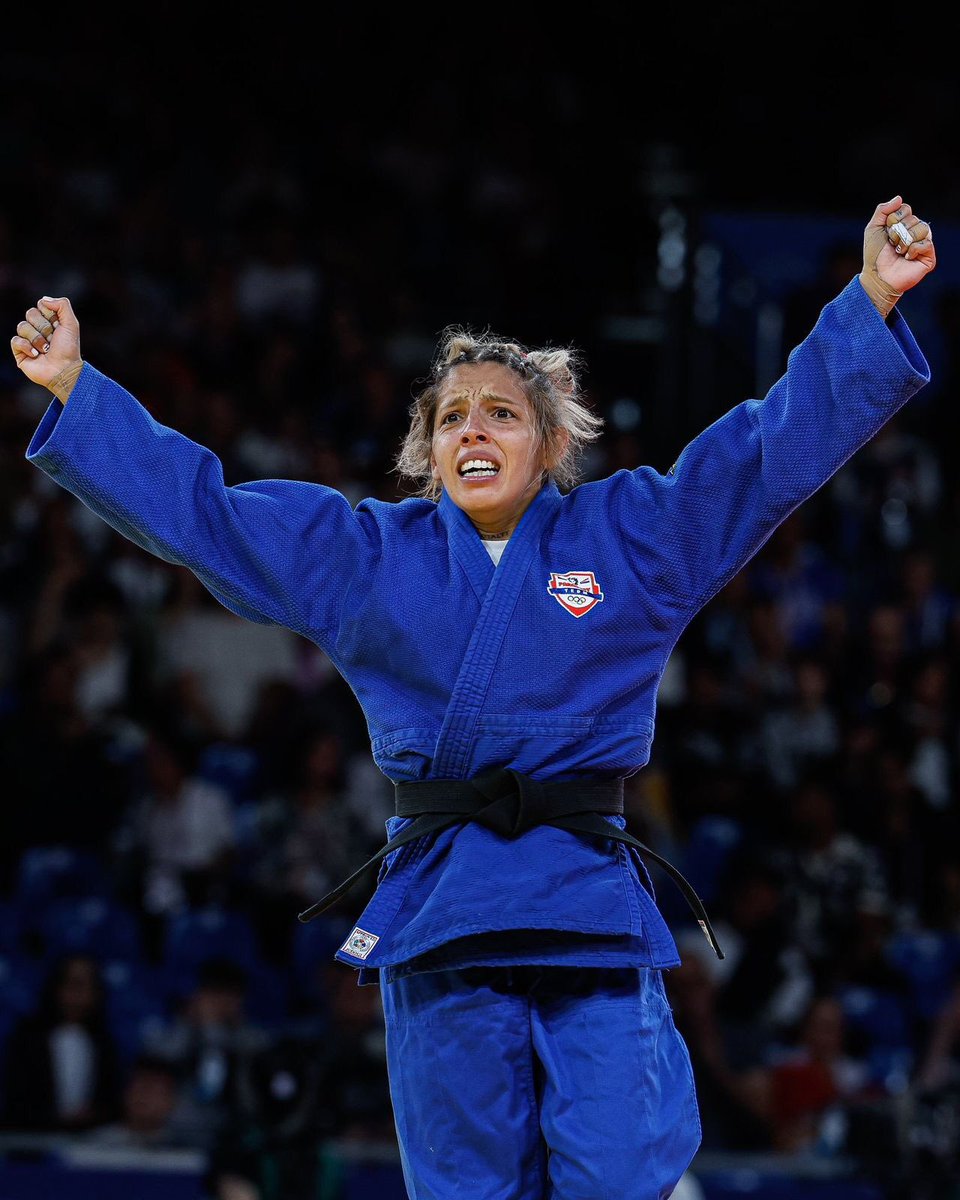 ✨🙋🏻‍♀️ ¡EN LA HISTORIA DEL DEPORTE PARAGUAYO🇵🇾! 🌟 Gabriela Narváez es la primera mujer en la historia de los #JuegosOlímpicos y la primera atleta de un deporte individual (#Judo) en lograr un Diploma Olímpico 🙌🏼 para nuestro país.

#ElEquipoDeTodos #ParaguayPuede #VamosParaguay