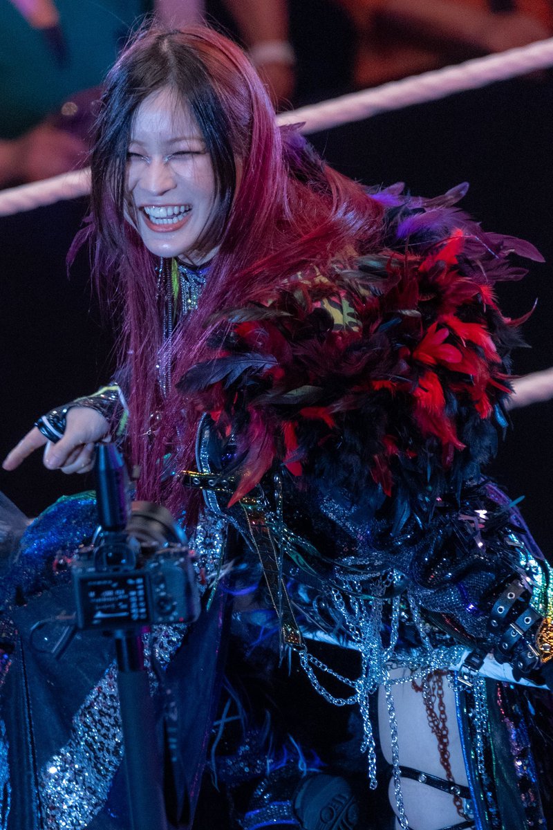 Iyo_SkyWWE's tweet image. 2018年６月に両国国技館でWWEへの入団発表。
6年もかかって、やっとやっとやっとスーパースターとして帰ってくることができました‥

みんなの声援が嬉しすぎて、今日はリング上でもこの笑顔。
#WWETokyo #WWEOsaka 最高だった❣️
Thank you so much!!また会える日を楽しみにしてるよ🇯🇵