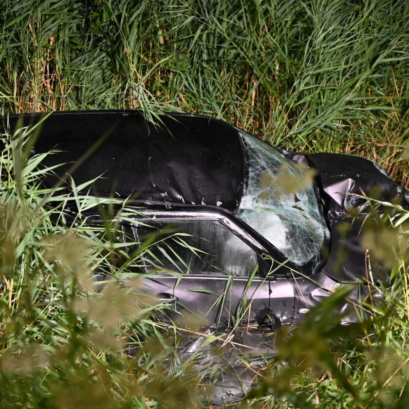 112meerlanden's tweet photo. #Hoofddorp - Automobilist richt ravage en en belandt in sloot N205 (Drie Merenweg) - https://t.co/RDl80TamRN - #haarlemmermeer #n205 #vlnnieuws https://t.co/n6ydcpQ5Yf