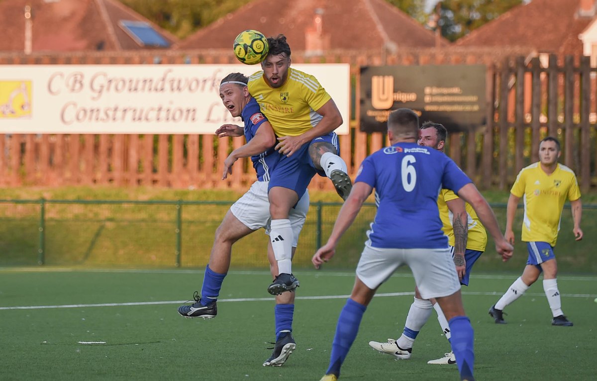 Sean_Doyle70's tweet photo. Photos from yesterday's pre-season friendly, @NewmarketTownFC v @NewmarkeTownRes  https://t.co/smhx9rAJlU https://t.co/4vbB2mADYQ