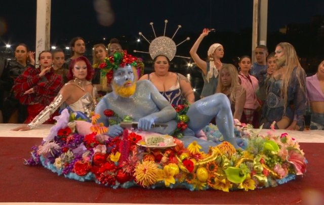 ReineDesEwokes's tweet image. Pour ceux qui ne connaissent pas "Le festin des dieux" (env 1640) de van Bijlert exposé à Dijon, voici quelques images :
C'est Apollon couronné qui est au centre avec sa lyre, comme Barbara Butch avec ses platines. 
Bacchus n'est pas bleu mais il est bien en train de s'empiffrer