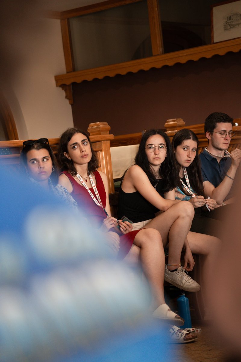 apsdeina's tweet photo. Sono state anche le ultime ore prima del ritorno, prima di tornare a casa con tutto quello che abbiamo raccolto, condiviso, visto e vissuto

📸 Camilla Ribaldone
#promemoria_balcani #staydeina #unideadimondo https://t.co/IusAyqnZ3X