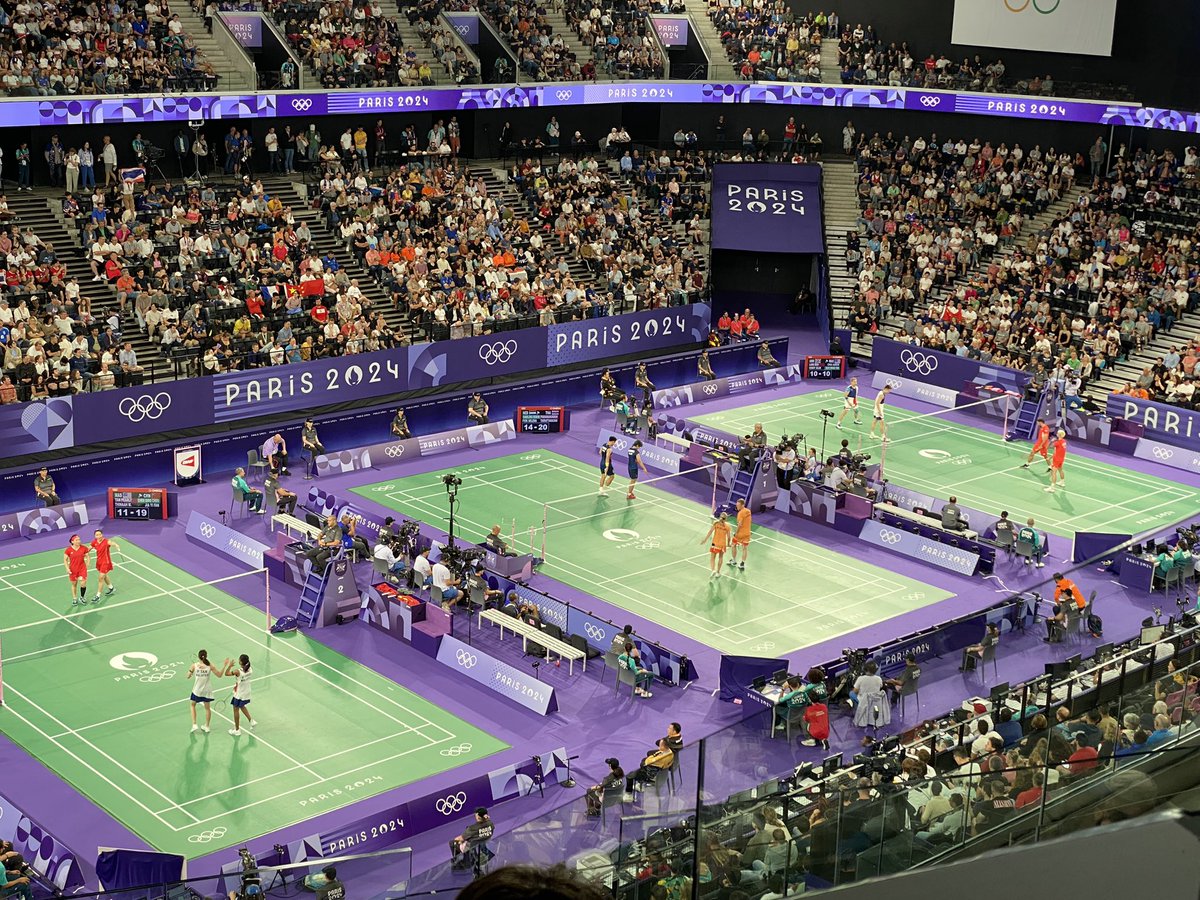 Après avoir scanné les billets des VIP lors de la cérémonie d’ouverture des Jeux Olympiques de #Paris2024 moment magique, magnifique, intense, chaleureux et inoubliable, 1ère compétition de badminton. Chers élèves du <a href="/clgBouligny/">Collège de Bouligny</a>  à vos TV pour soutenir nos équipes 🇫🇷!!!🥇🥈🥉🇫🇷
