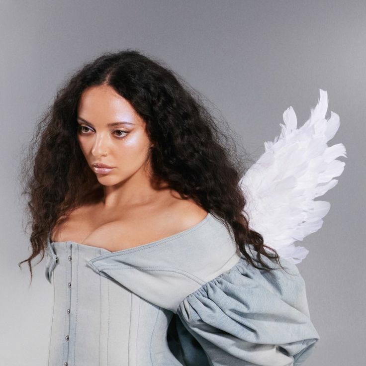 JADE, get to know the new uprising pop artist (a very important informative thread) 🪽