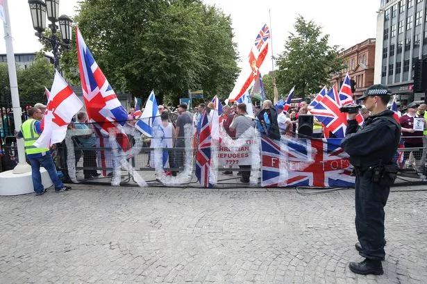 AstuteGaba's tweet photo. "March for Freedom for Britain"
A Tommy Robinson supporter holds up a framed photo of Donald Trump, the US Republican nominee for president
#London #centralLondon #UK #UKNews #News #TommyRobinson #BreakingNow #FreedomforBritain
#Trump #TRUMP2024ToSaveAmerica