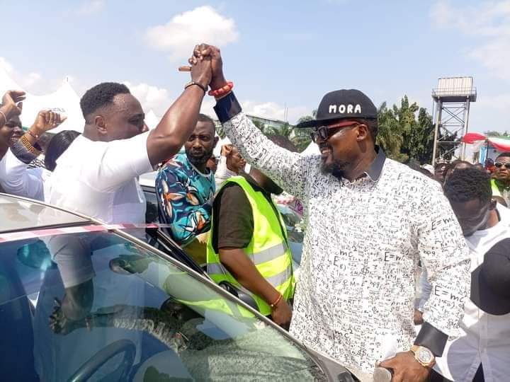 Jmartinsijere's tweet image. Congratulations to the latest car owners in town, Ichechi Ezebunwo and Chidozie Victor Anuebunwa. As I mentioned, under Governor Sim Fubara's leadership, the youths are #GenerationNow. Under the enemies of Rivers State, the youths are always relegated and tagged as