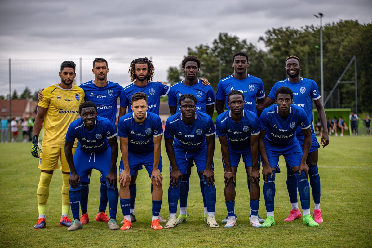 estac_officiel's tweet photo. 𝑺𝑸𝑼𝑨𝑫 💙🔥
#LBCESTAC 0️⃣-0️⃣ https://t.co/SBQeZBKhlo