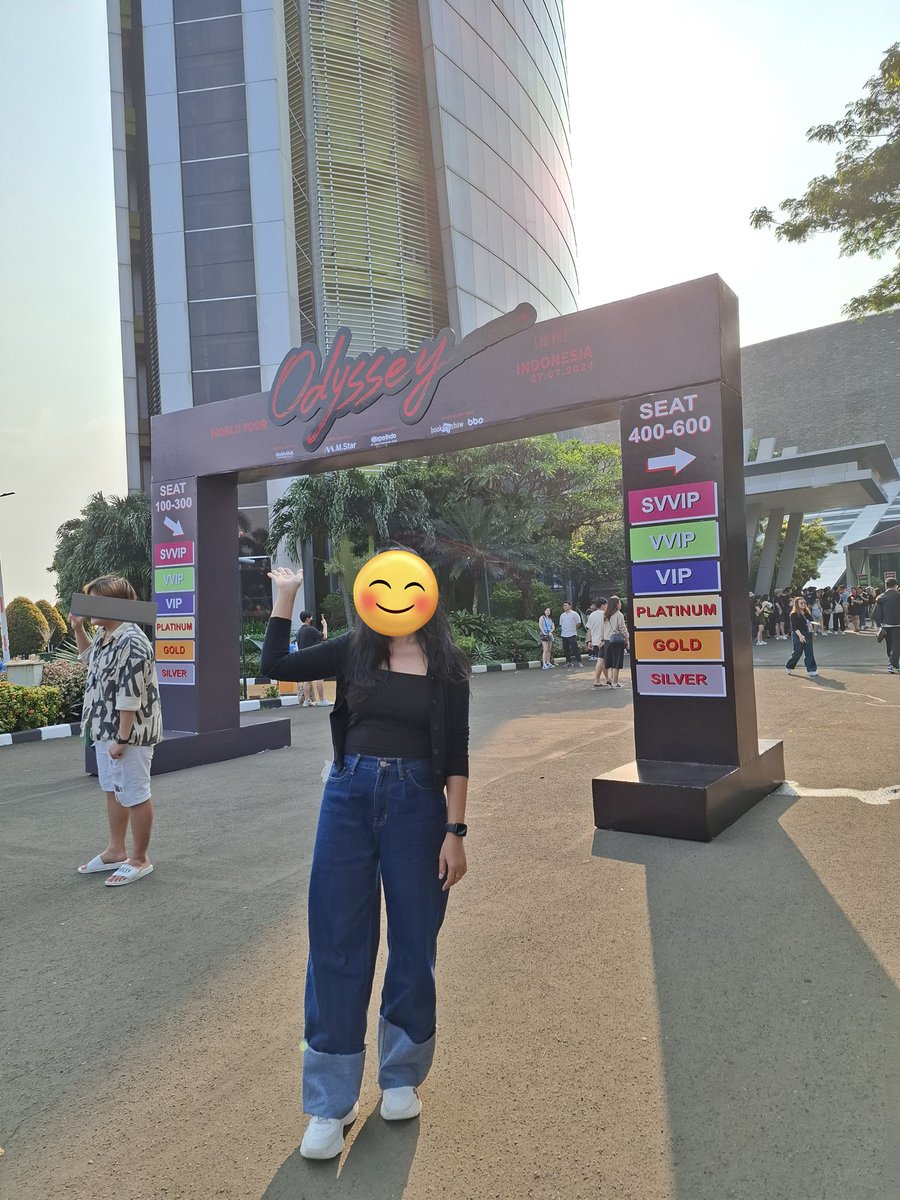 dddyyy94's tweet photo. TODAY IS THE DAY 🤭❤️🫶 

#ERICCHOU #ERICCHOUCONCERT #ERICCHOUCONCERTINJAKARTA https://t.co/xNQX1ucuOB
