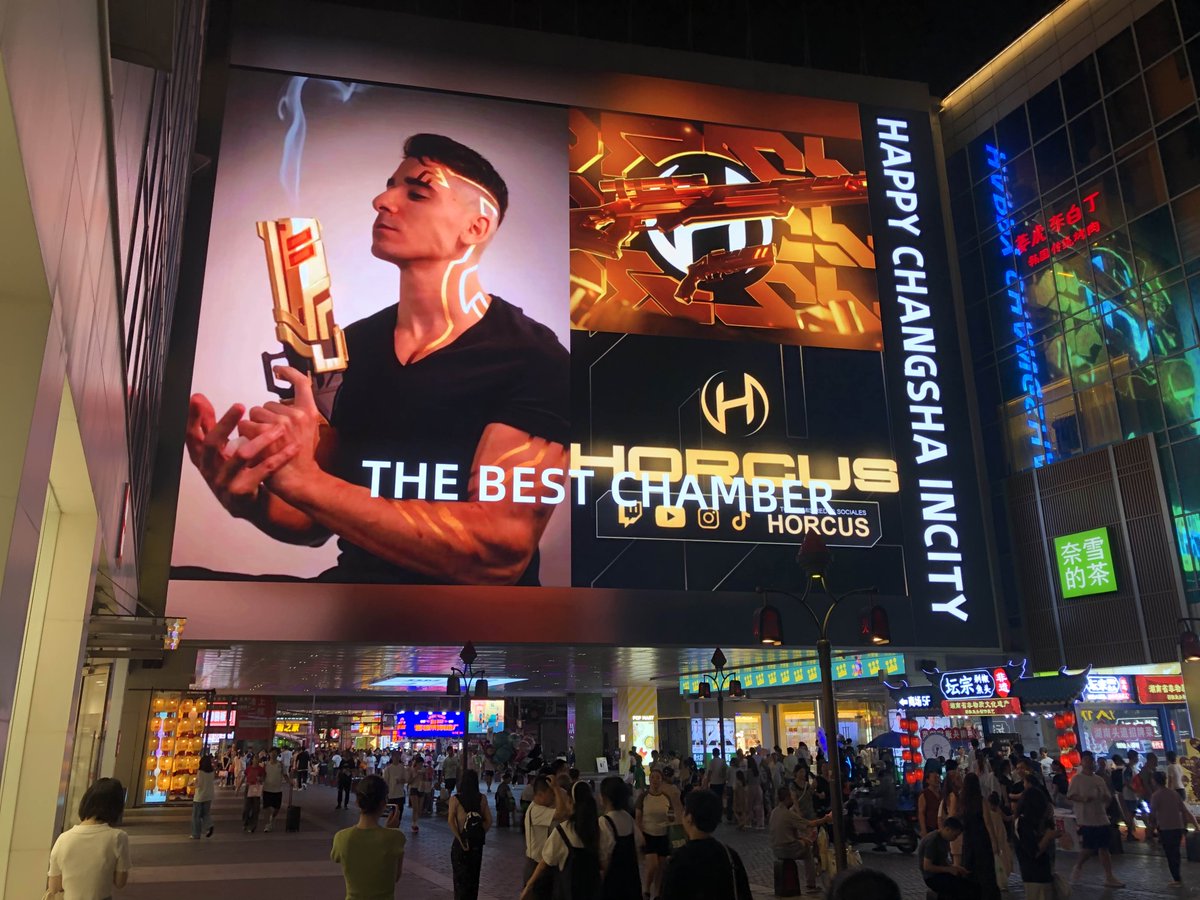 Horcus's tweet photo. Salgo en las calles de China... 🥹❤️

#VALORANT https://t.co/1ri6VbjX0K
