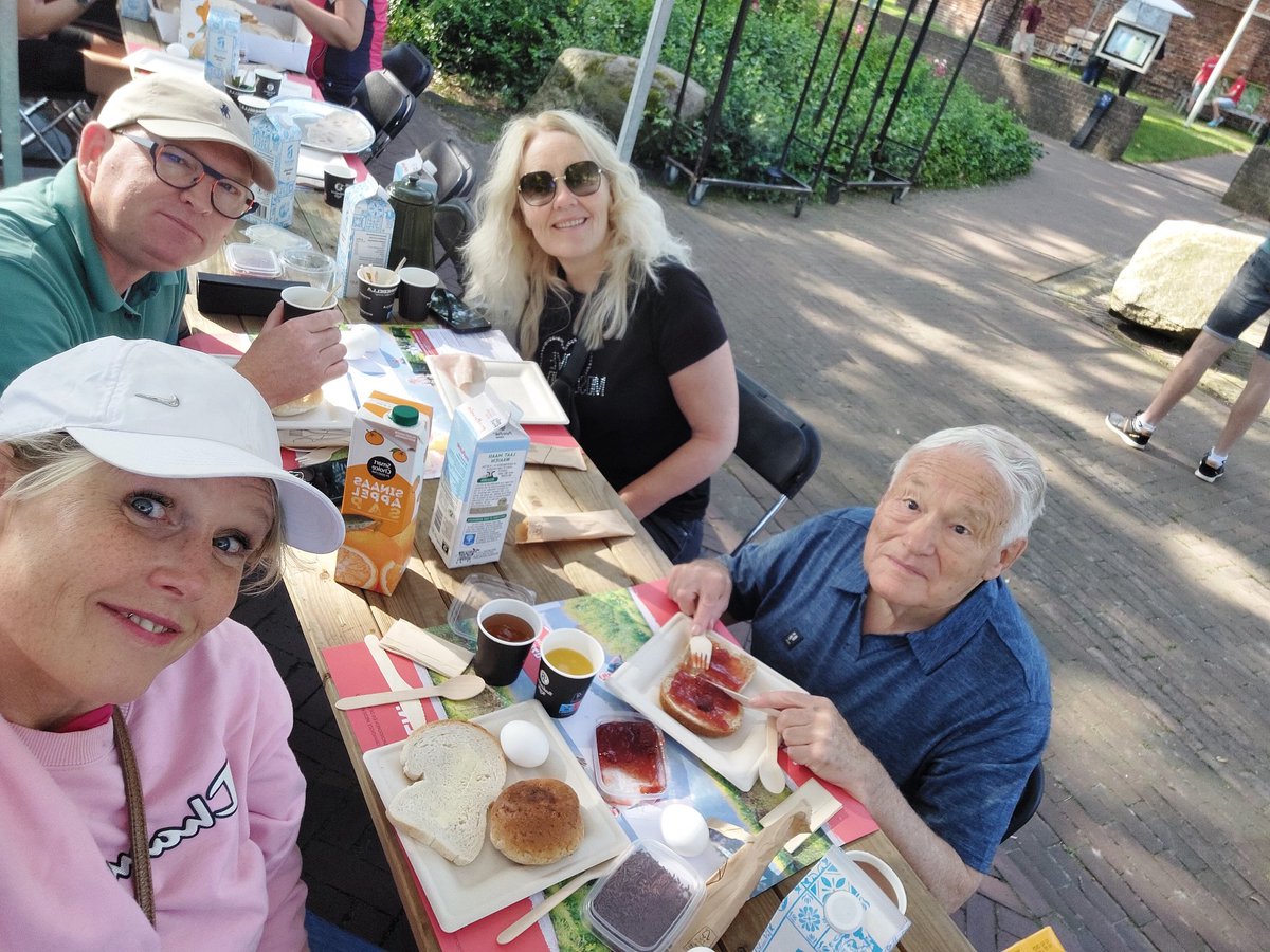 Het is weer genieten tijdens de <a href="/drentsefiets/">Drentse Fiets4Daagse</a>.  #Drenthe is zo mooi! Dit jaar als startplaats #Westerbork.  Prachtige routes en veel gezelligheid zoals vanmorgen tijdens het #Börker ontbijt!