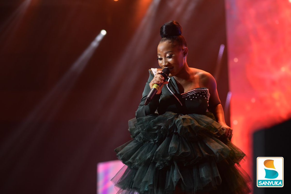 nbstv's tweet image. CHOSEN BECKY performed live at the #TimelessExperience. 

Her music brought a great singing-along, in the crowd. 

#NBSUpdates