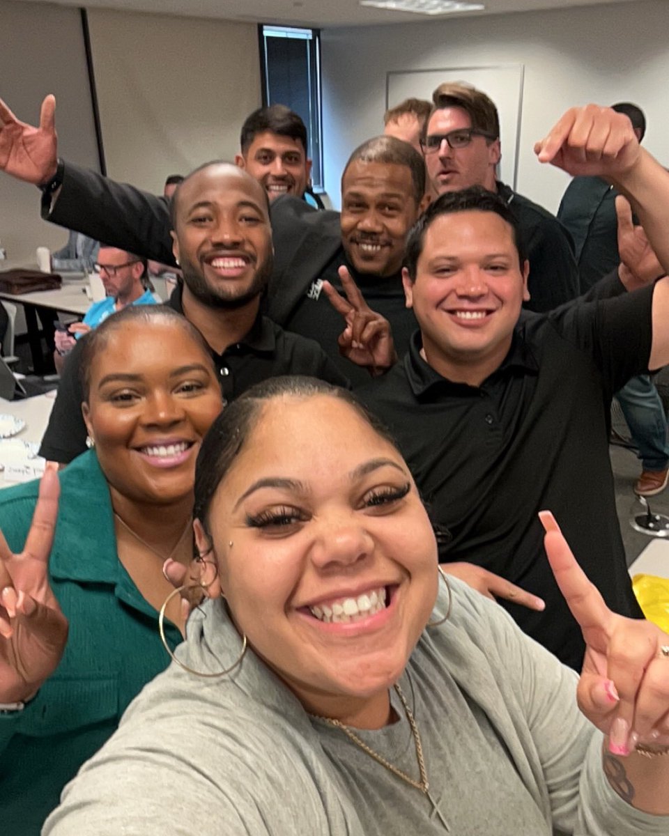First summer leadership conference and it was an amazing experience!! Learning best practices from other great leaders and networking!!! Congrats to my team #Darien for being #2 in June @ATTRayj <a href="/ah1106_GLM/">Alberto Hernandez</a> <a href="/TPhallen/">Phallen Thompson</a> #TeamUndisputed🥊