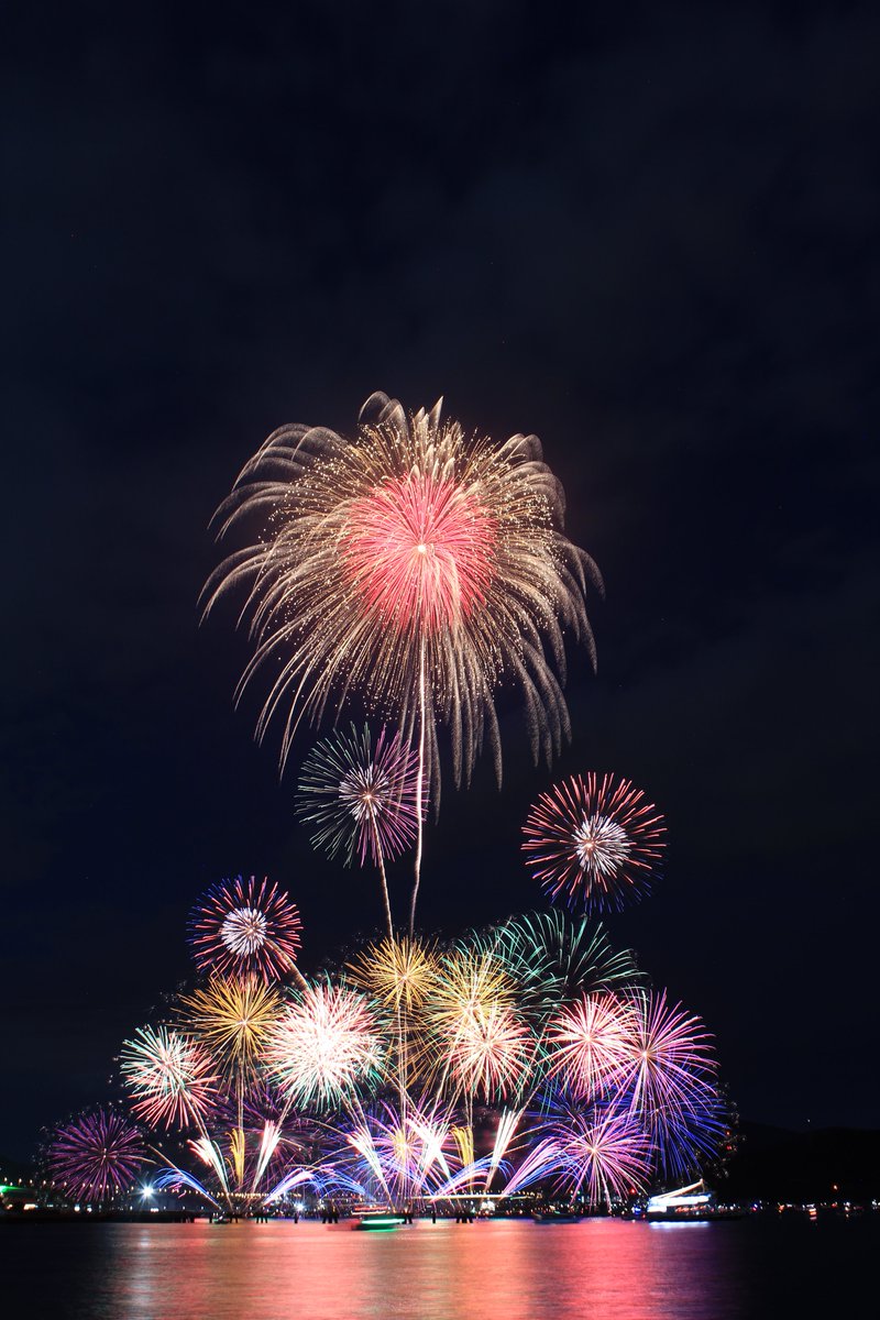 knmt_tsune's tweet photo. ようやく落とせた...
今日の花火 https://t.co/aBUYTqLuEQ