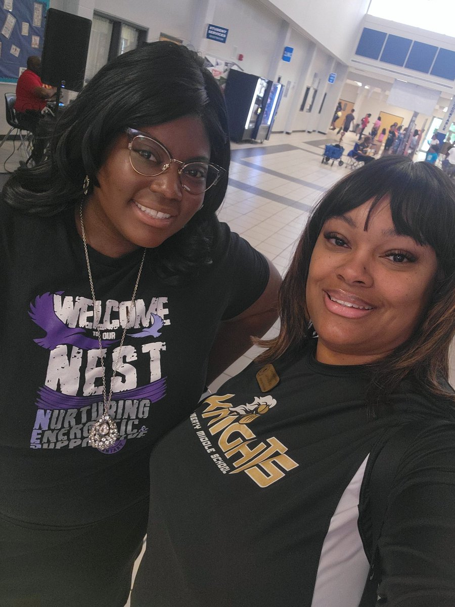 AP_Riley_LMS's tweet image. Back to School Bookbag giveaway until 3pm! Come on down! #newtoncounty #backtoschool #ncssbethebest #newtoncountysheriff