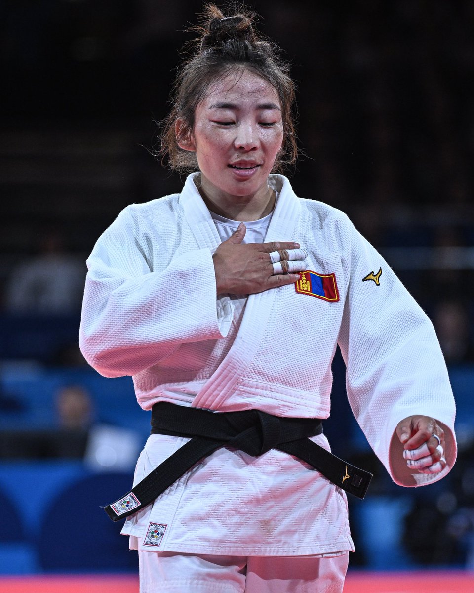 ОУХМ Б.Баасанхүү🔥🇲🇳
2024 оны Монгол улсын аварга
2024 оны Ази тивийн аварга
2024 оны Их дуулгын аварга
2024 оны Дэлхийн аварга. 
2024 он түүний хувьд АЛТАН жил байнаа.