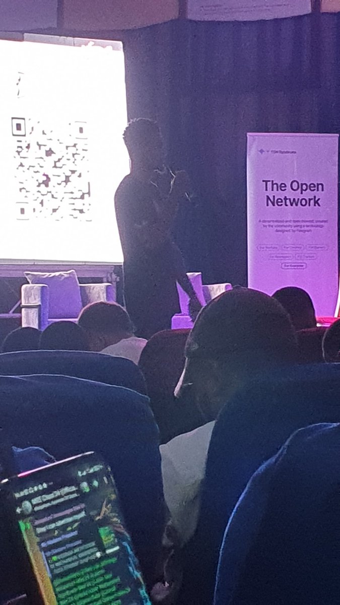 VictonyDigital2's tweet photo. @akedofun  AKEDO GAMING WE WERE TAUGHT IN AKURE FUTA. Its a great event definitely #AKEDO #tonmetupakure https://t.co/hfxBwTLIui