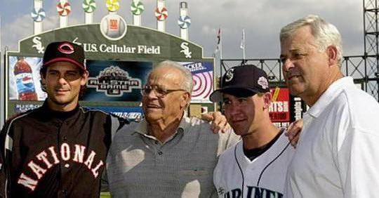 SoxNerd's tweet image. #RayBoone (1923): The patriarch of the Boone family posed for this iconic pic at the #WhiteSox 2003 All-Star Game at USCellularField. Ray played for the Sox in 1958 and 1959 / MORE