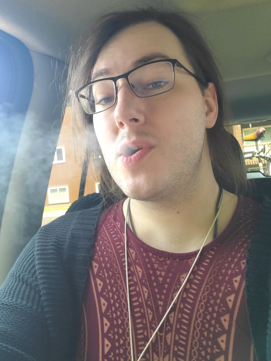 orchasm's tweet image. After a nonstop week full to the brim w/ dysphoria-fueled panic attacks, I felt pretty damn good about how I looked this morning - Not good enough to go have brunch with my gf &amp;amp; her friends, mind you, but at least I got some nice shots to share with y'all here

Have a nice day &amp;lt;3