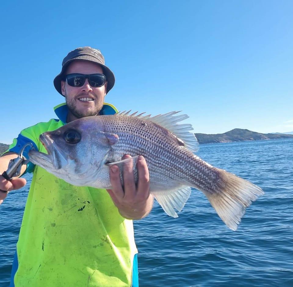 jakebromo96's tweet photo. #pearlpearch
#reeffishing
#BOAT 
#fishing https://t.co/3WO2d9b8Ps