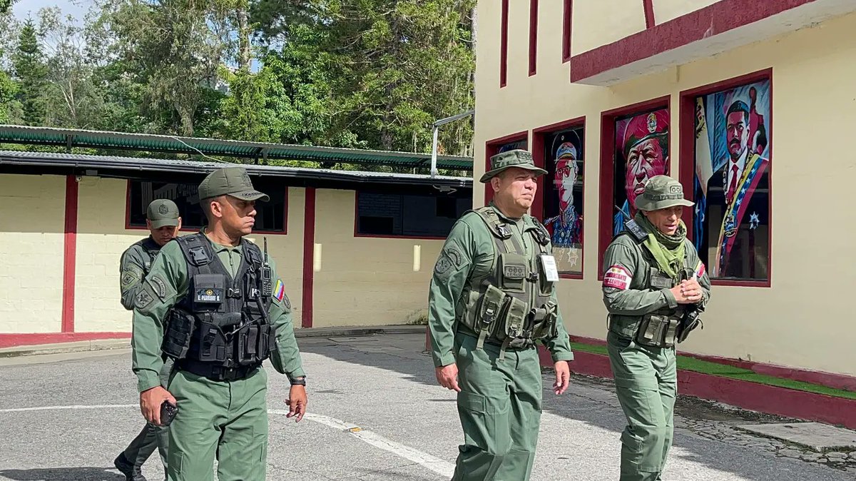 CZGNB_44Miranda tweet media