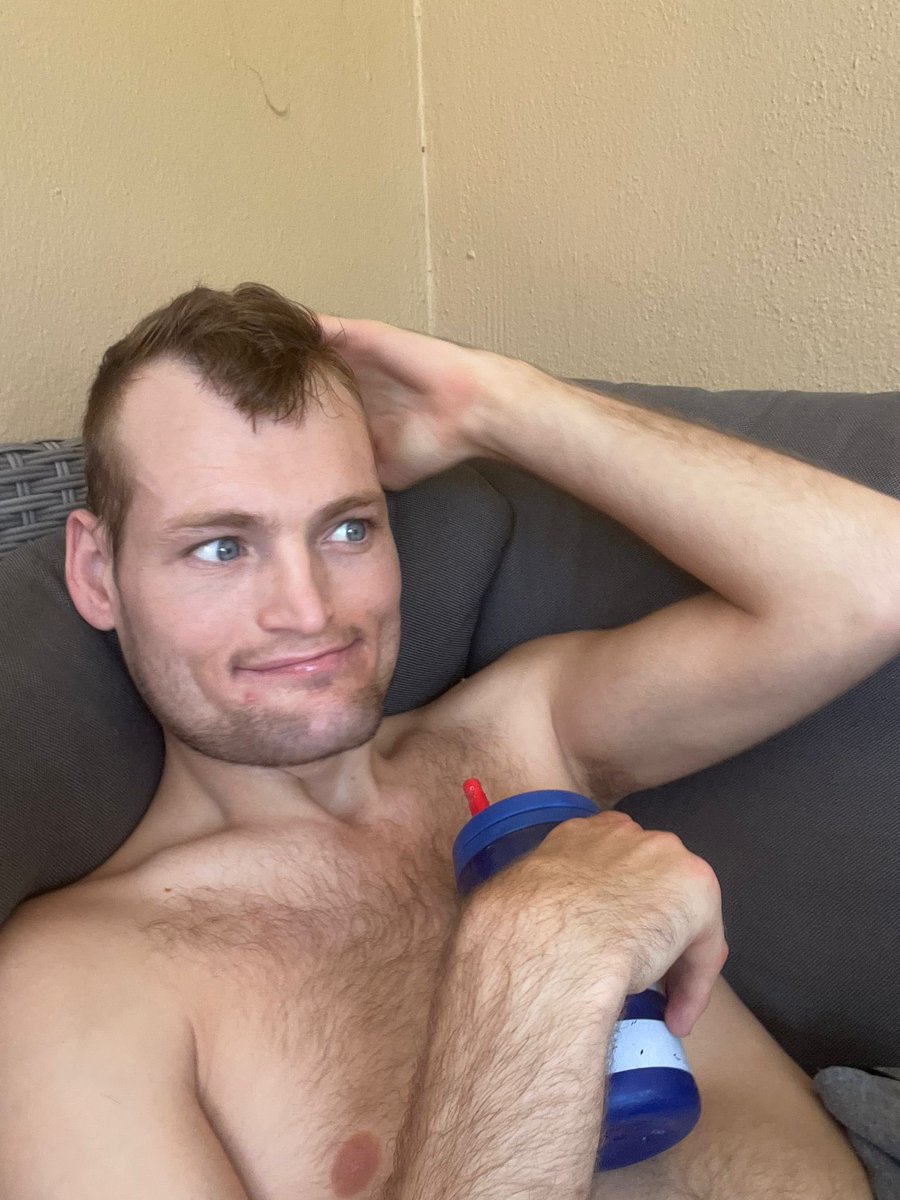 When it’s this hot 🇬🇮☀️🥵 the best thing 4 me 2 do is stay in the shade, admiring the bald1’s endeavours in ‘my’ garden, with a cold 🥤, relaxing with my feet up, 🤔 about what’s important in life, my family &amp; ofc having a cheeky🍦 Hope u all have a ❤️ w/end #ForwardAlwaysForward