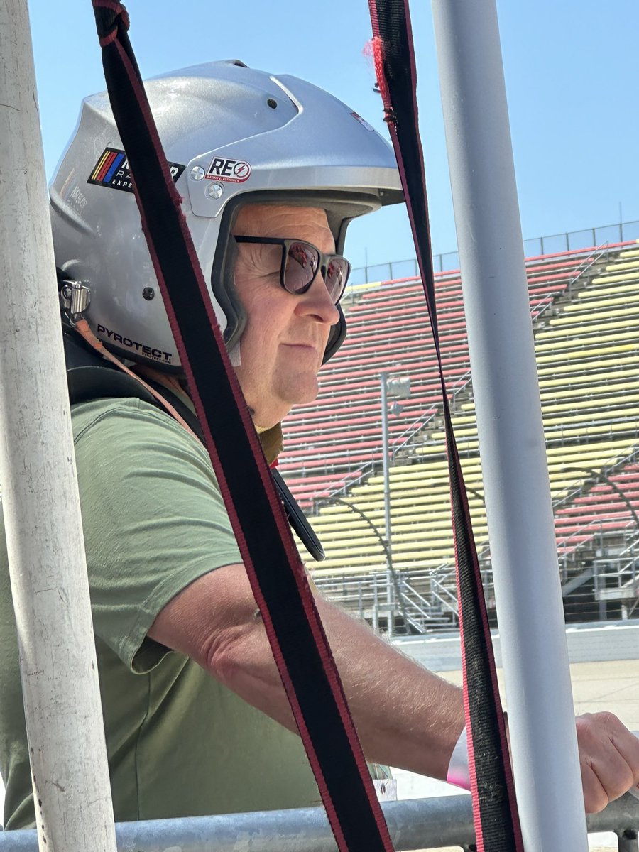 IceAndStretch's tweet image. This past week I hit the big 60! My surprise gift from Deb today! Thanks to @MISpeedway @NASCARRaceExp for an awesome experience! What an adrenaline rush!!!! Special thanks to @deb_widner for the gift! What a wonderful day!!!!❤️