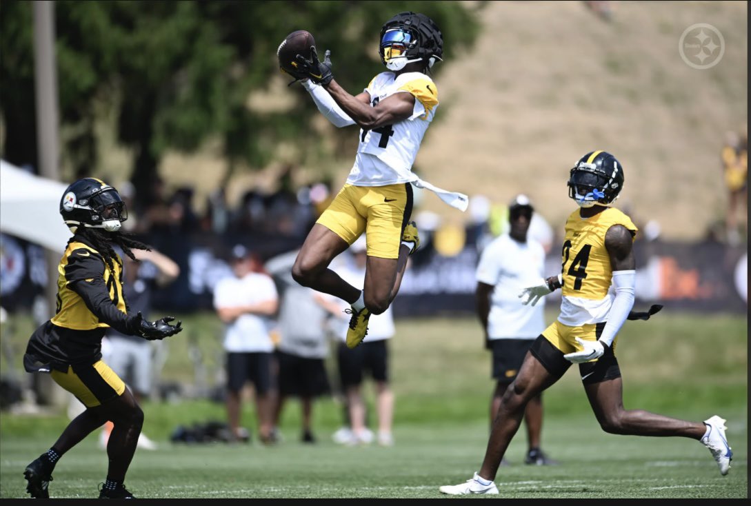 Blitz_Burgh's tweet photo. Air Pickens! #Steelers #NFL https://t.co/fIT3rpymz6