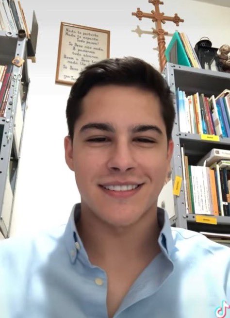 QGdoPOP's tweet image. Filho do Padre detona cena que incluiu drag queens na abertura das olimpíadas:

“Falam tanto que querem respeito e na hora de respeitar, cadê vocês? Hipócritas. Que Deus tenha misericórdia de suas almas. Com Deus não se brinca.”