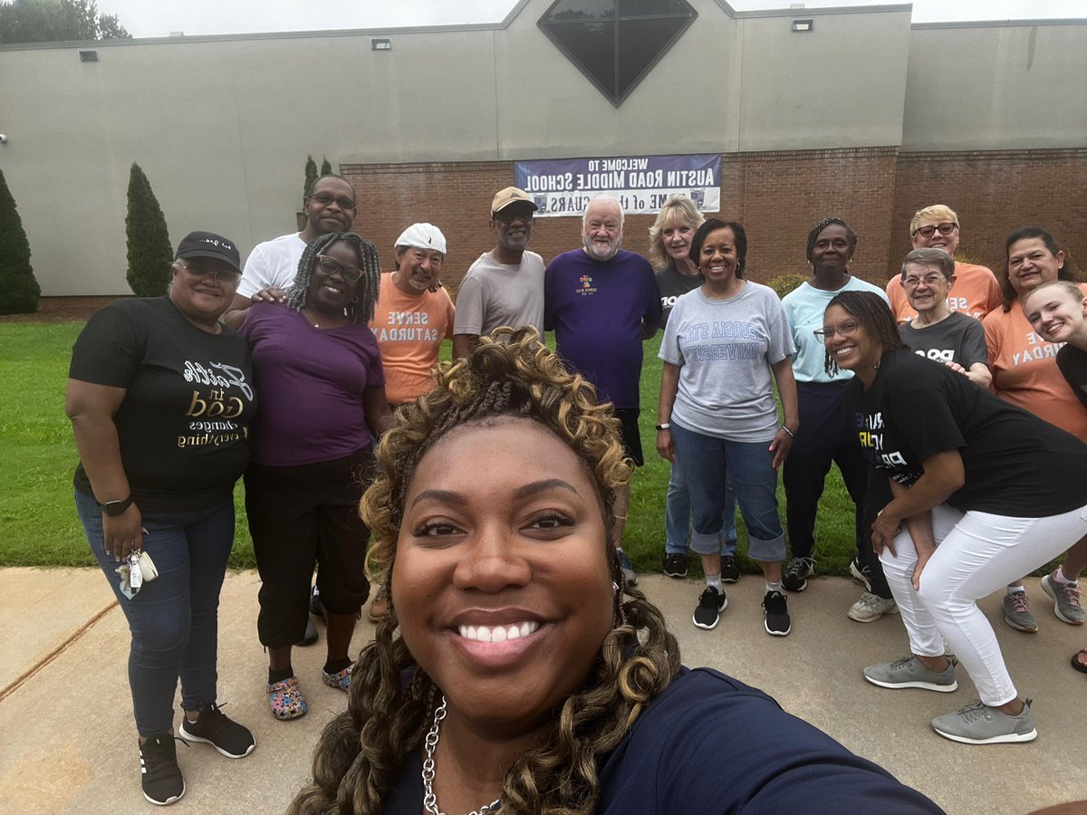 AOAddison_'s tweet photo. Thank you Stockbridge Community Church & New Hope Church for partnering with @ArmsJags during #Pray4Schools today. We are READY for another WINNING season💙🐾 @LibraLBrittian @MajorJones_ #GameOn #WinningforARMS https://t.co/yxwccuWmn0