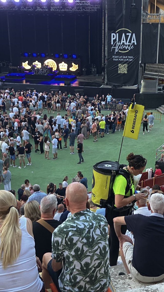 During some of the busy times this week I was reminded of this angel in yellow heading towards us last Saturday while we were away. Don’t be surprised if Mission Control isn’t up and down the queue next time topping you all up with some IPA!
Have a great weekend all😊🍻