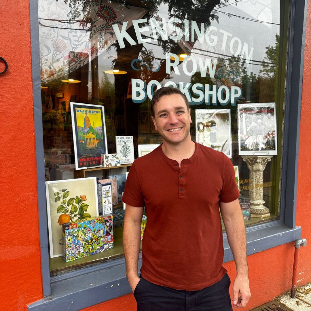 omeara_author's tweet photo. I love to stop by the first #localbookstore that put Cut From Stone on its shelves. Since then, I've been a part of two Kensington Book Festivals and have 60+ reviews! Share my books with a friend and encourage them to review them to help keep the momentum up! #dcauthor #dcartist https://t.co/tz7Bpk0J1g