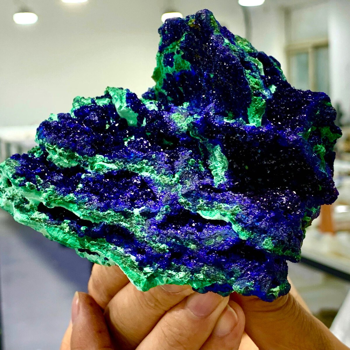 A natural azurite/malachite specimen is a combination of the two minerals azurite and malachite. Azurite is a deep blue copper carbonate mineral, while malachite is a bright green copper carbonate mineral.

Photo: crystal-chen888