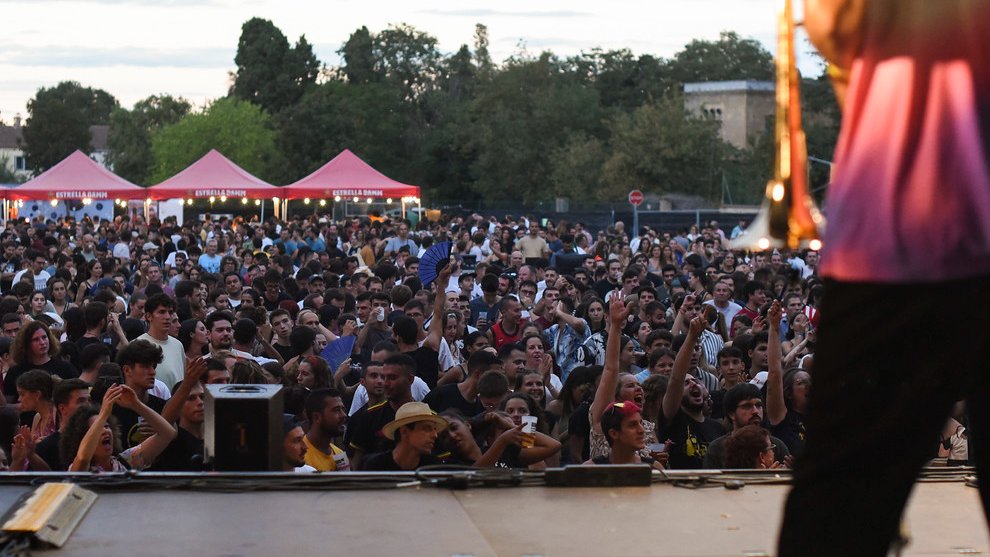 RTVE Notícies (@rtvenoticies) on Twitter photo 🎶 L'<a href="/empordamusicf/">empordamusicfestival</a> es consolida amb èxit i soldout en la seva tercera edició
🎙️ <a href="/AgnesBatlle/">Agnès Batlle</a> | <a href="/radio4_rne/">radio4_rne</a>
➕ Info: rtve.es/a/16199752 🎶 L'<a href="/empordamusicf/">empordamusicfestival</a> es consolida amb èxit i soldout en la seva tercera edició
🎙️ <a href="/AgnesBatlle/">Agnès Batlle</a> | <a href="/radio4_rne/">radio4_rne</a>
➕ Info: rtve.es/a/16199752