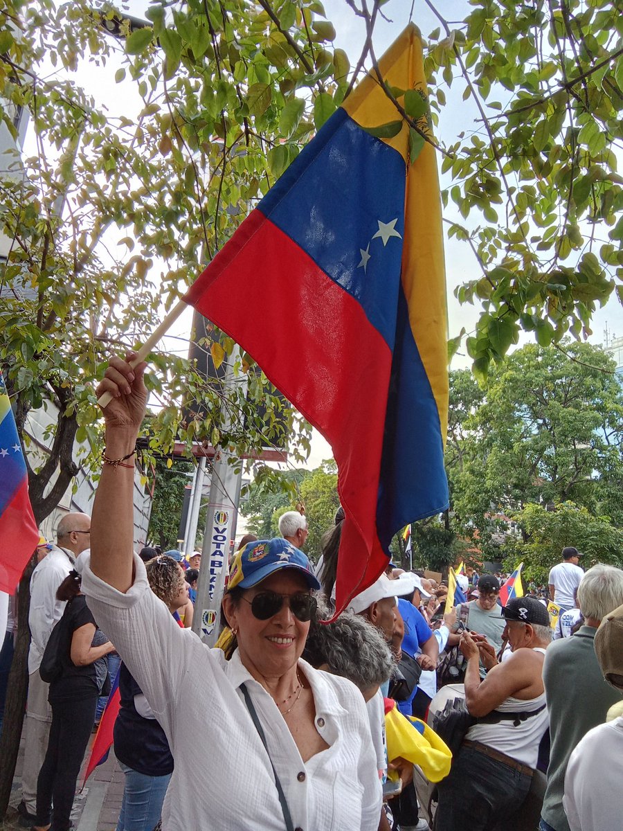 Sólo falta 1 día para nuestra LIBERTAD!!!🇻🇪🇻🇪