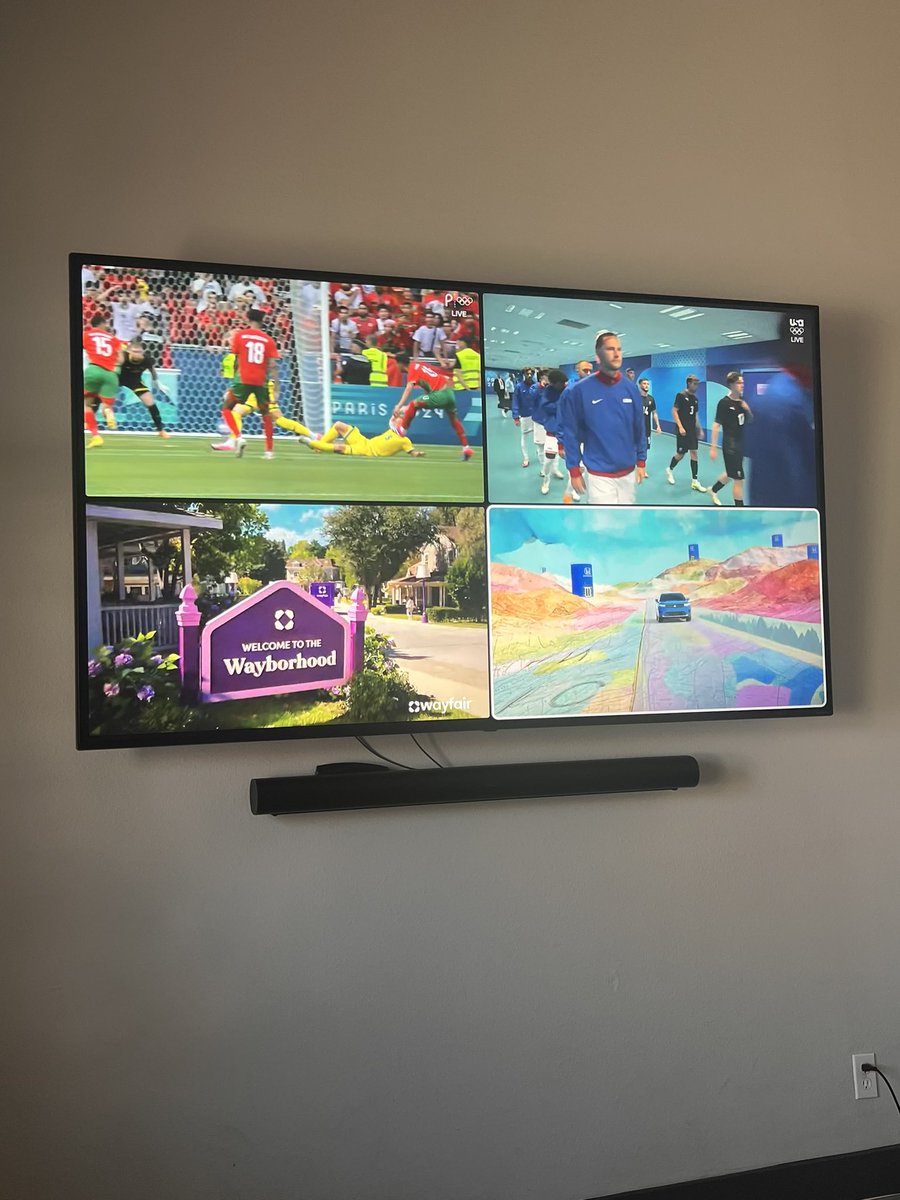 Tha3rdi's tweet image. Blood Orange Lemonade slush w/ nerds, Reese Peanut Butter Cup Blast and jalapeños swine toaster. #fatboyproblems