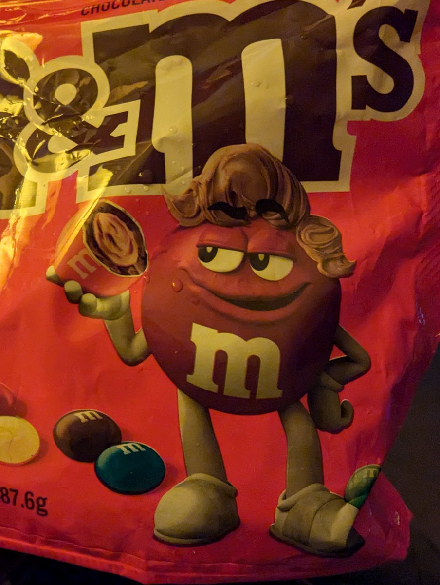 katkit727's tweet image. Why is the Peanut Butter M&amp;amp;M character just Red M&amp;amp;M with a Trump wig made of peanut butter?