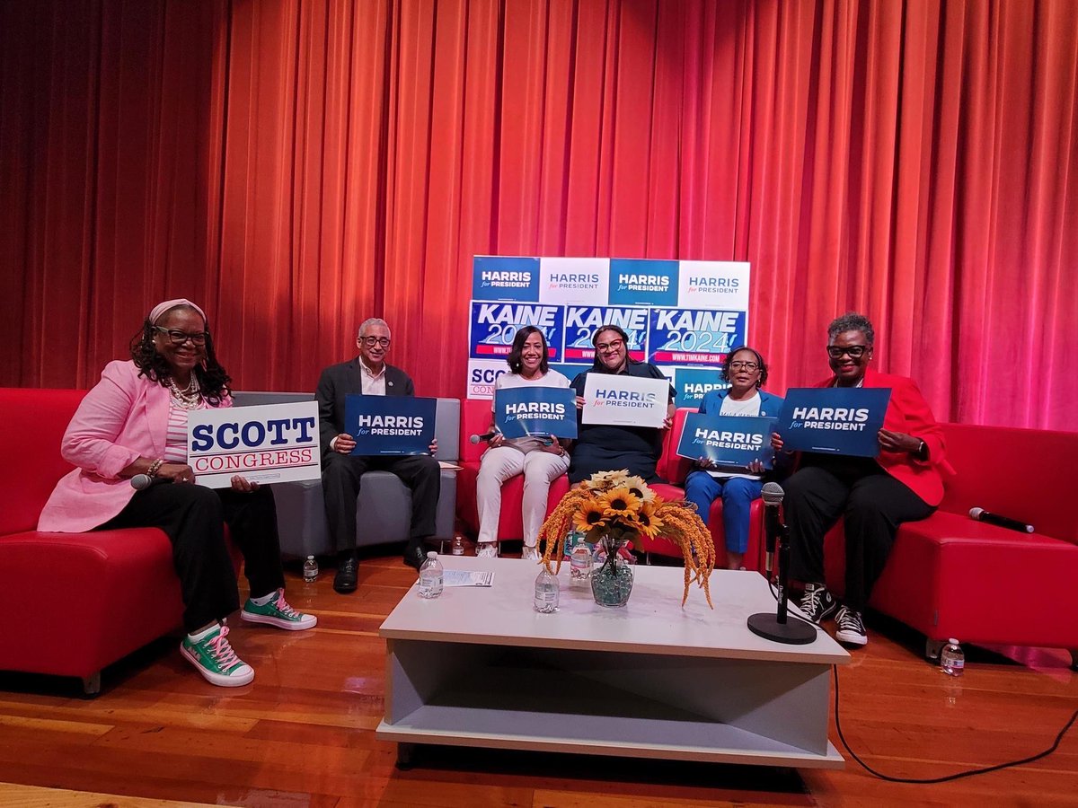 Some familiar faces firing up Virginians at the Grassroots Summit in Hampton Roads! 🔥🔥