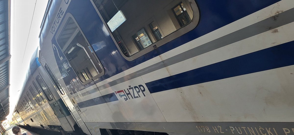 stefan blume (@bluminho) on Twitter photo #EN414 #zagreb #EN414 #zagreb