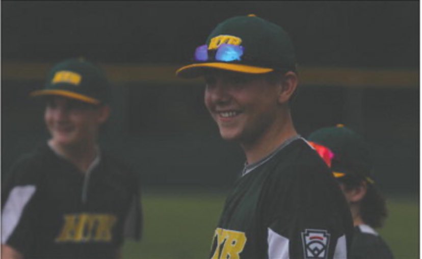 Prayers for a safe trip and luck for little bro at the <a href="/LittleLeague/">Little League</a> World Series in Cali! Go Central💙🧡