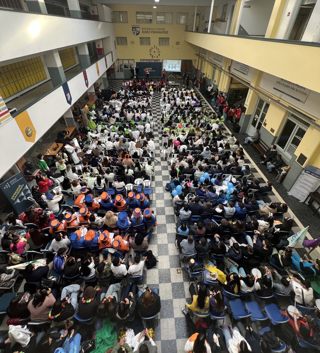 Este fin de semana reunimos más de 500 jóvenes y 200 voluntarios en las Jornadas de Intercambio de #EmpresasJuveniles.
¡Gracias a los voluntarios, docentes, equipo y aliados que lo hacen posible!