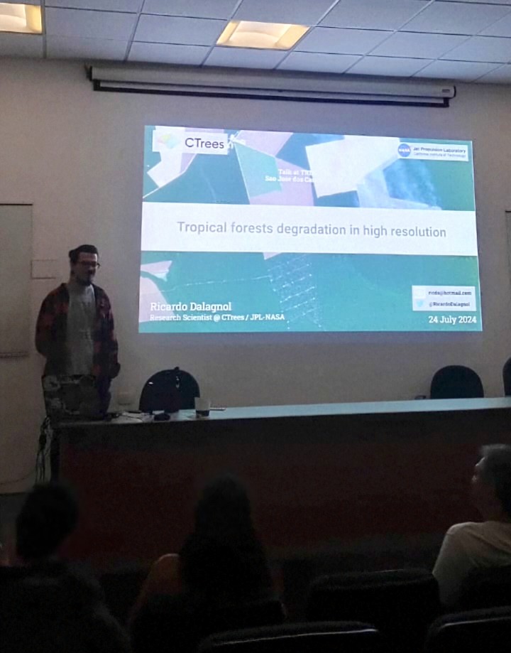 Ricardo Dalagnol (@ricardodalagnol) on Twitter photo Visited INPE this week and presented some updates on the research I lead at <a href="/CTrees_org/">CTrees</a>. Top level discussions on forest degradation and applied AI for earth observation. Thanks <a href="/aragao_luiz/">Luiz Aragao</a> <a href="/TREES_Research/">TREES-Research Lab</a> <a href="/dsrinpe/">DSR INPE</a> for the invite ! :) Visited INPE this week and presented some updates on the research I lead at <a href="/CTrees_org/">CTrees</a>. Top level discussions on forest degradation and applied AI for earth observation. Thanks <a href="/aragao_luiz/">Luiz Aragao</a> <a href="/TREES_Research/">TREES-Research Lab</a> <a href="/dsrinpe/">DSR INPE</a> for the invite ! :)