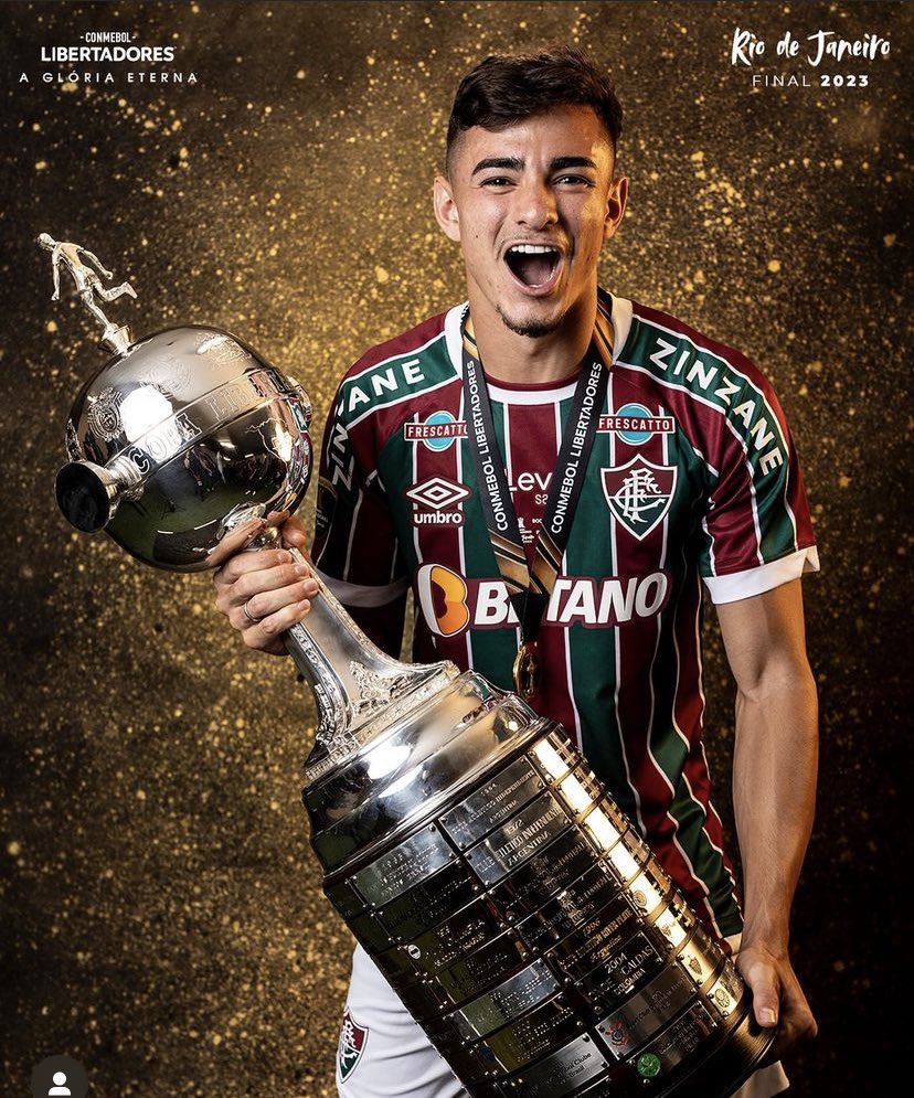 noticiasdoflu's tweet image. ⚠️Felipe Andrade vem sendo usado como volante nos treinos, Mano Menezes enxerga o jogador como opção a André e Martinelli 

@trivela