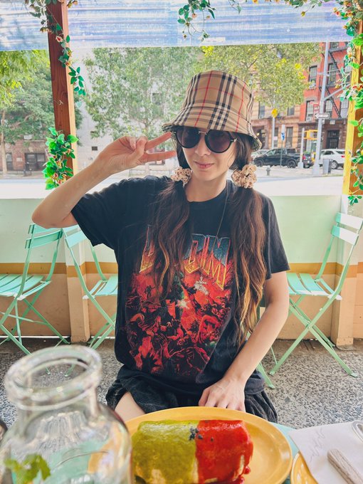 Food place https://t.co/C0YDp8ttPE