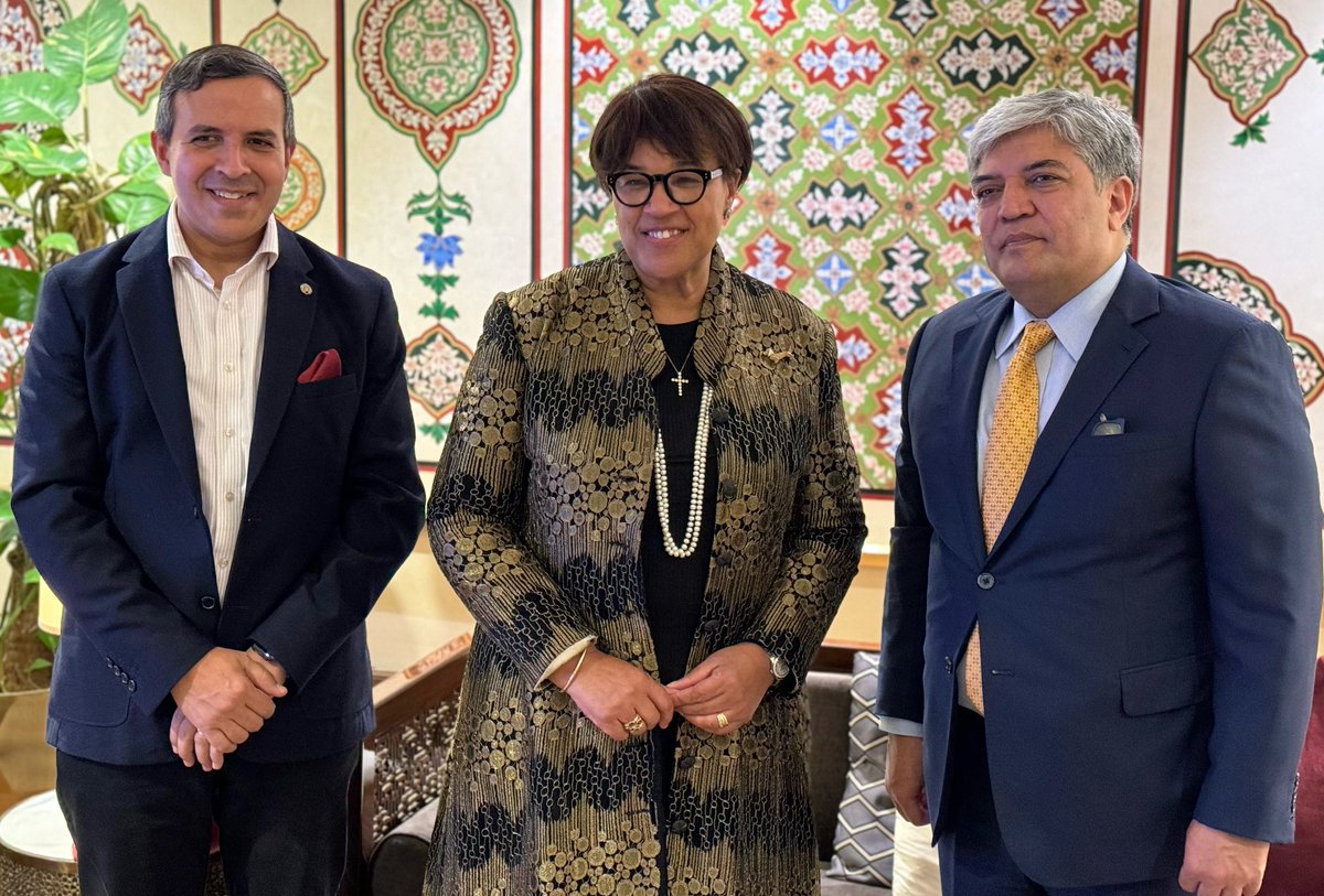 PScotlandKC's tweet photo. Pleased to be in Pakistan for my first official visit. My thanks to @ForeignOfficePk for the warm welcome.
I look forward to meeting with the government, civil society, youth leaders & other stakeholders to deepen our time-tested relationship and broaden ongoing partnerships. 🇵🇰 https://t.co/TXrJMoNf7m