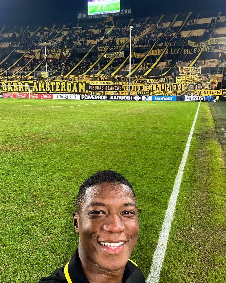 OficialCAP's tweet photo. CLAAAARO MATHEUSSSS 🤳 🇧🇷 

#SelfieCarbonera https://t.co/8LW9oZDW6G